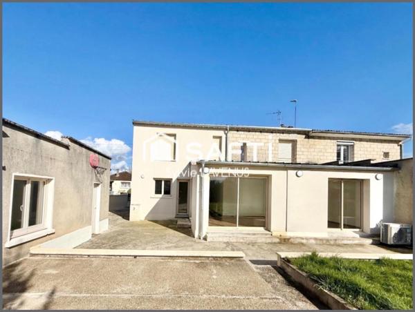 A SOISSONS, PROCHE HYPER CENTRE VILLE,  MAISON DE 165 M2 SUR SON TERRAIN DE 587 M2.