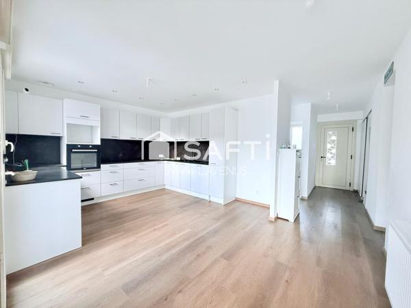 A SOISSONS, PROCHE HYPER CENTRE VILLE,  MAISON DE 165 M2 SUR SON TERRAIN DE 587 M2.