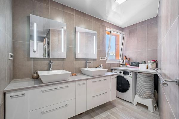 Appartement 3 pièces - 87 m² Exclusivité efficity