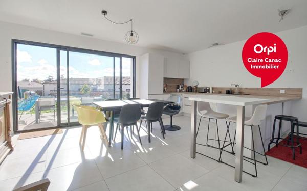 Maison à louer    4 pièces •  Ambres