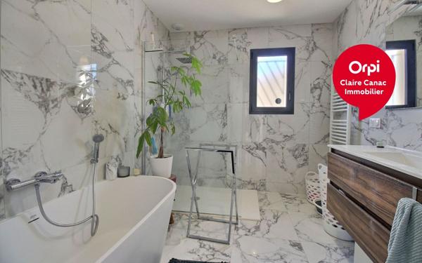 Maison à louer    4 pièces •  Ambres