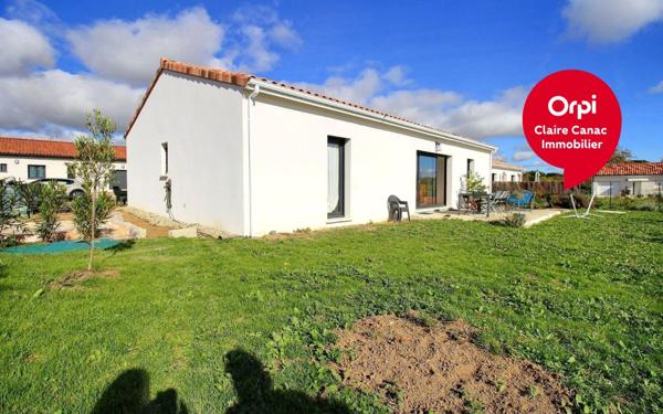 Maison à louer    4 pièces •  Ambres