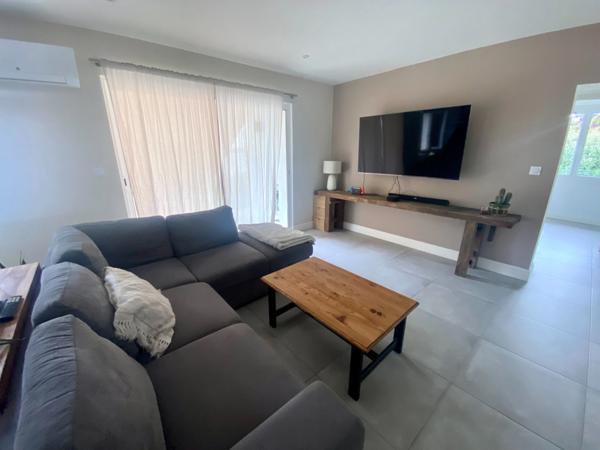 Maison totalement rénovée de 5 pièces Proche du lac d'Arjuzanx (40) à Arengosse.