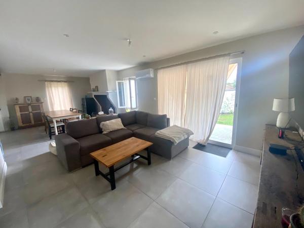 Maison totalement rénovée de 5 pièces Proche du lac d'Arjuzanx (40) à Arengosse.