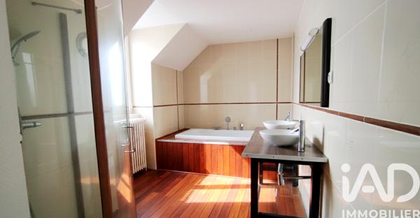 Maison à vendre 6 pièces 175 m² Montluçon