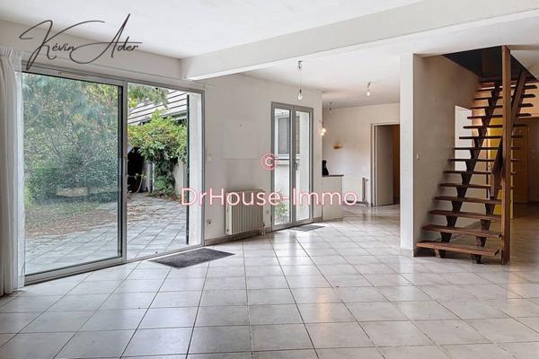 Maison à vendre 6 pièces de 230 m²