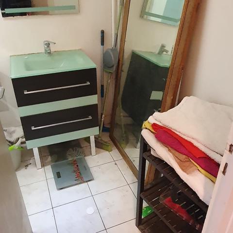 Beau studio face a la maison de la radio