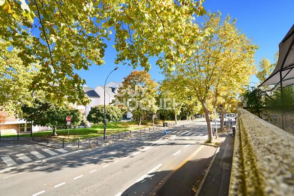 A vendre Fontenay-sous-Bois ? Maison familiale surélevée avec terrasse et garage
