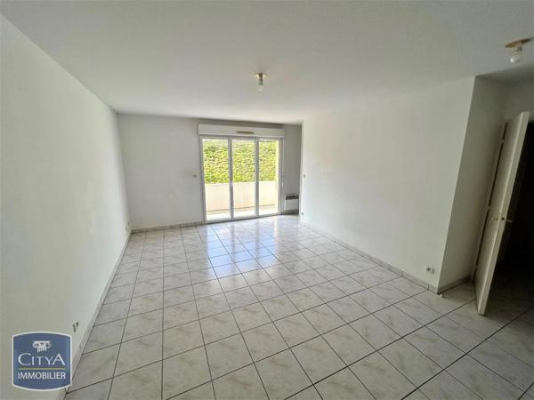 Appartement à louer 2 pièces 47.6m² Bressuire (79300)