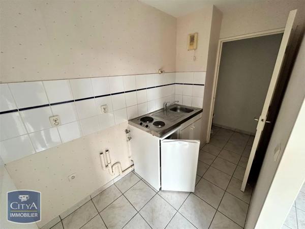 Appartement à louer 2 pièces 47.6m² Bressuire (79300)