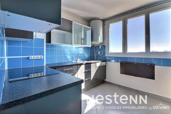 Appartement T3, Saint-Priest Centre Ville, 71m2, dernier étage, balcon et cave, stationnement