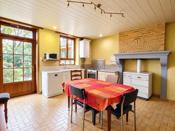 Propriété de 134 m² avec trois dépendances