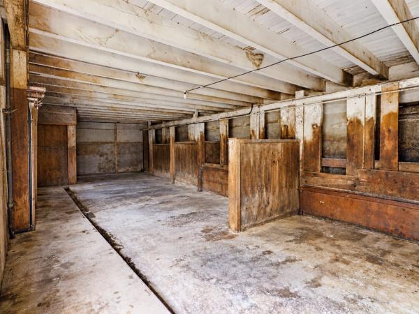 Propriété de 134 m² avec trois dépendances