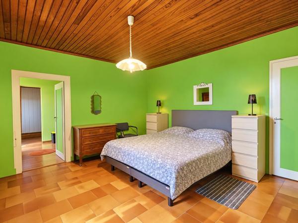 Propriété de 134 m² avec trois dépendances