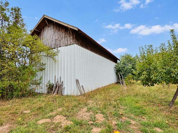 Propriété de 134 m² avec trois dépendances