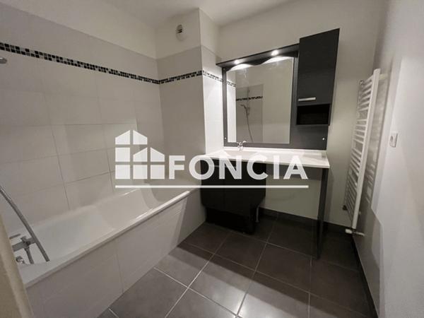 Location Appartement 3 pièces 63.7 m² - 1 RUE PERES Pessac 33600