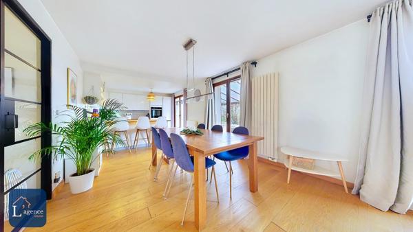 Maison T6 204m² Rénovation récente Parcelle 1 697m² Sous sol Chênex 74520