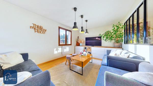 Maison T6 204m² Rénovation récente Parcelle 1 697m² Sous sol Chênex 74520