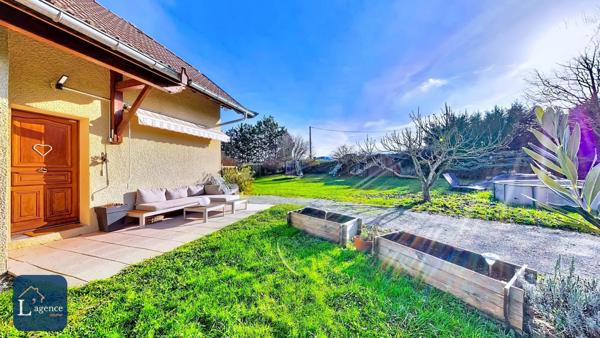 Maison T6 204m² Rénovation récente Parcelle 1 697m² Sous sol Chênex 74520