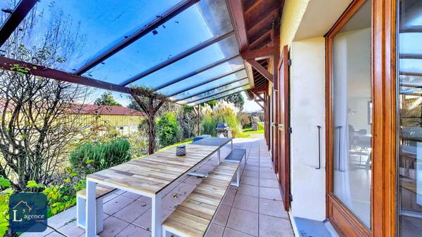 Maison T6 204m² Rénovation récente Parcelle 1 697m² Sous sol Chênex 74520