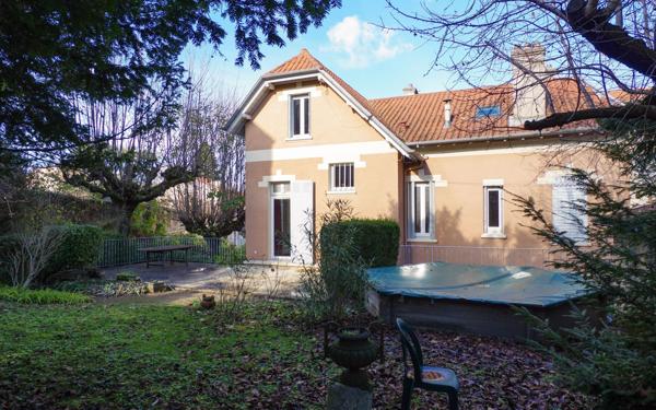 Maison à vendre    8 pièces • 175,07 m2 Lyon 5