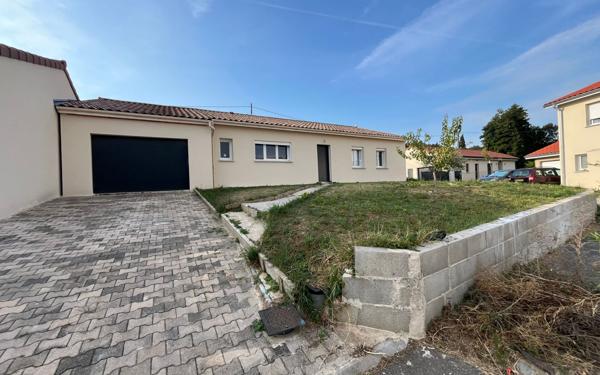 Maison à vendre    4 pièces •  Saint-Barthélemy-de-Vals