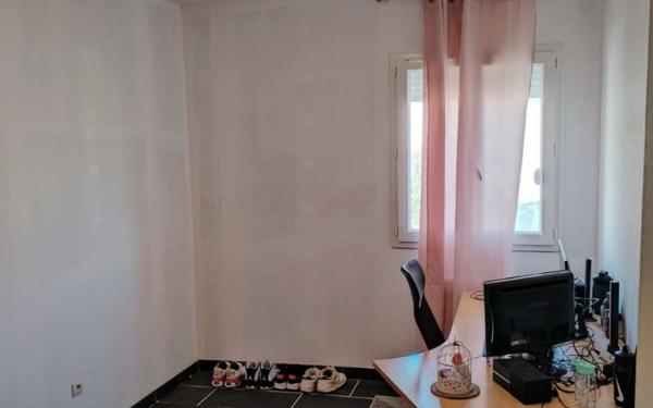 Maison à vendre    4 pièces •  Saint-Barthélemy-de-Vals