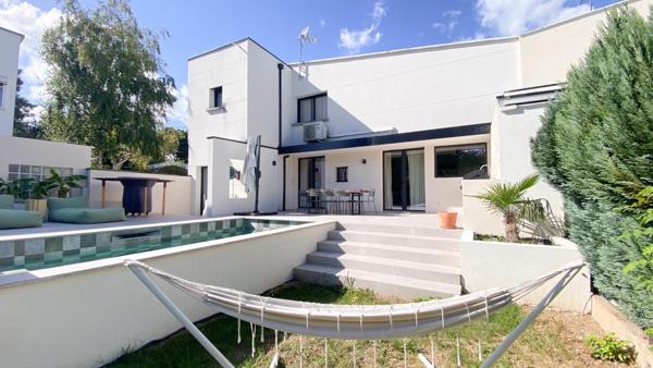 MAISO CONTEMPORAINE 3 CHAMBRES - PISCINE - SAVIGNY SUR ORGE GARE