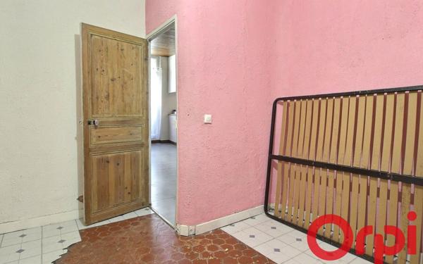 Appartement à vendre    3 pièces • 82,02 m2 Marseille 7