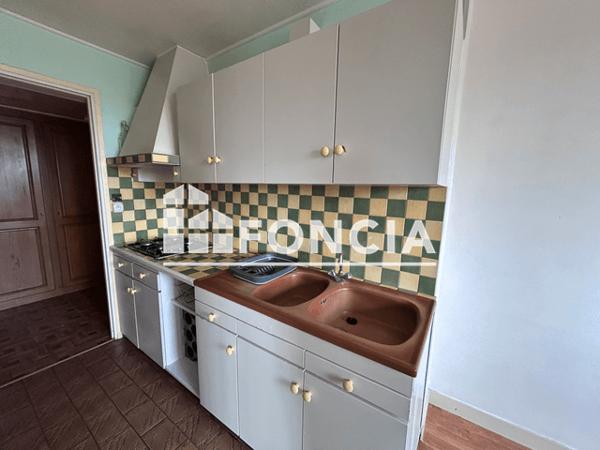 Location Appartement 4 pièces 83.51 m² - 70 BOULEVARD D'ITALIE La Roche Sur Yon 85000