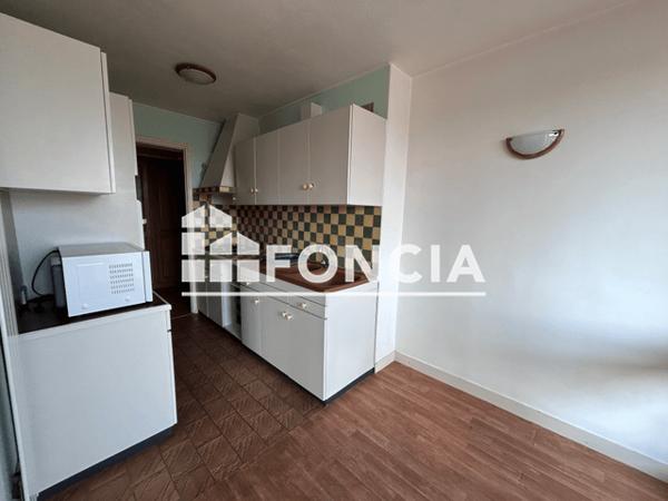 Location Appartement 4 pièces 83.51 m² - 70 BOULEVARD D'ITALIE La Roche Sur Yon 85000
