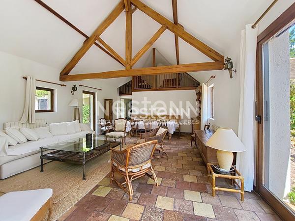 A LOUER : Noisy le Roi,  Hameau du Golf, maison 5 pièces en Impasse SUR 1600 m² de terrain