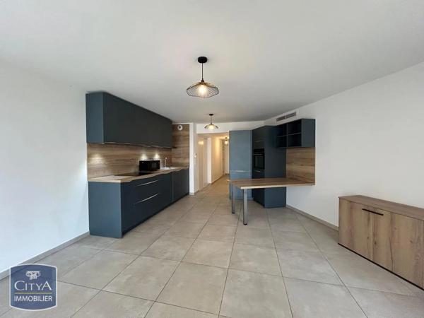 Appartement à louer 3 pièces 66.35m² Saint-Raphaël (83700)