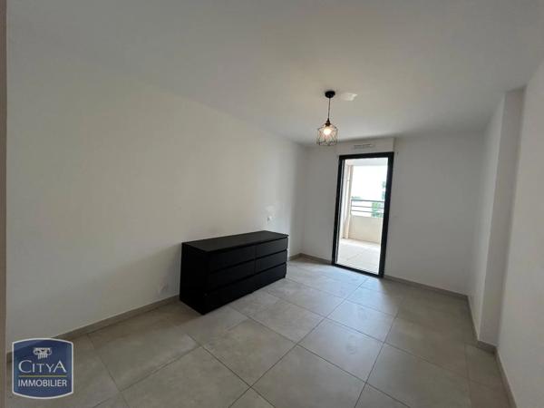 Appartement à louer 3 pièces 66.35m² Saint-Raphaël (83700)