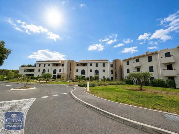 Appartement à louer 3 pièces 66.35m² Saint-Raphaël (83700)