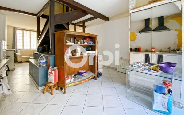 Maison à vendre    3 pièces • 82 m2 Mantes-la-Jolie