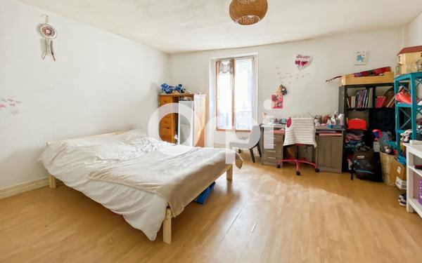 Maison à vendre    3 pièces • 82 m2 Mantes-la-Jolie