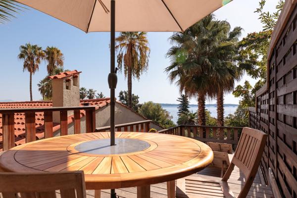 VENTE : VILLA  8 P (224 m²) à GOLFE JUAN