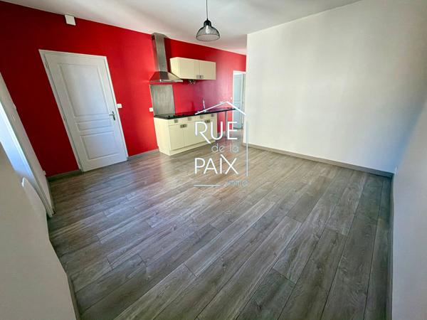 79300 BRESSUIRE Appartement T2, non meublé - centre-ville de BRESSUIRE