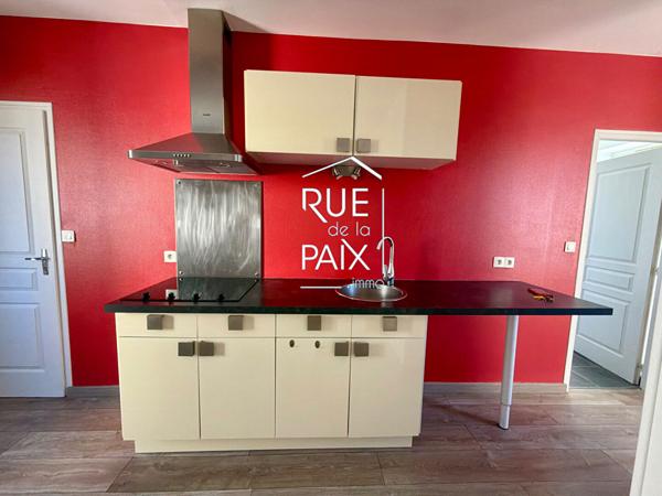 79300 BRESSUIRE Appartement T2, non meublé - centre-ville de BRESSUIRE