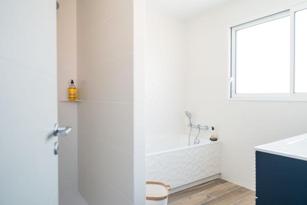 Vaux sur Mer, Style et confort pour cette maison contemporaine a 1 kilomètre de Pontaillac