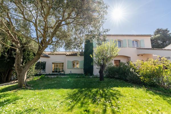 Vente Maison de luxe Narbonne 10 Pièces 258 m²