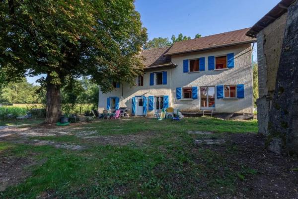 Vente Maison 10 pièces 214 m2 à Les Avenières