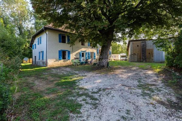 Vente Maison 10 pièces 214 m2 à Les Avenières
