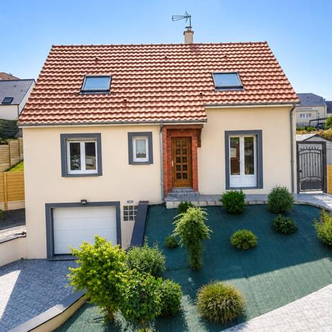 Maison à LE MANS, 72000 - 6 pièces 150m²