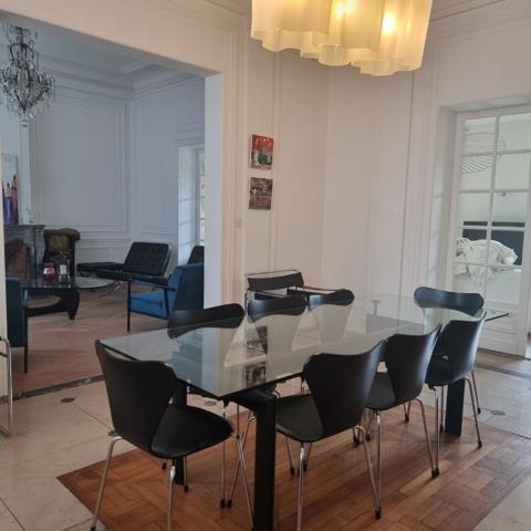 Maison 8 pièces 326.38 m2