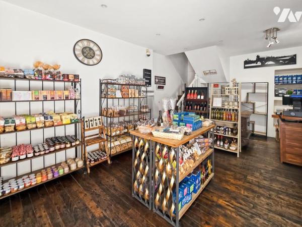 A VENDRE - MURS COMMERCIAUX - LAVAL