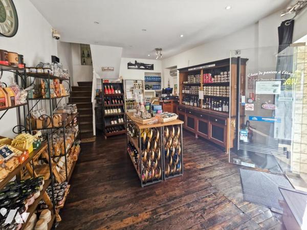 A VENDRE - MURS COMMERCIAUX - LAVAL