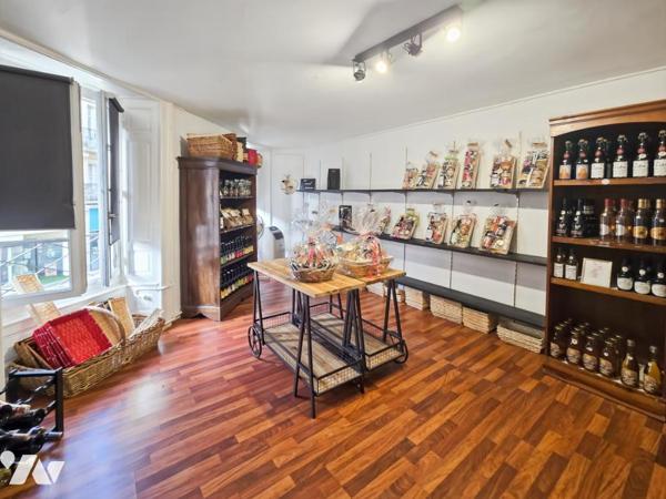 A VENDRE - MURS COMMERCIAUX - LAVAL