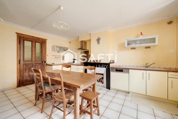 Maison Lorraine Atypique de 250 m2 ! À 10 min de Dieulouard !
